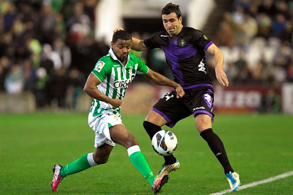 Dorlan Pabón juego frente a Valladolid, pero no pudo marcar en el juego que cerró la fecha 23 en España. / EFE