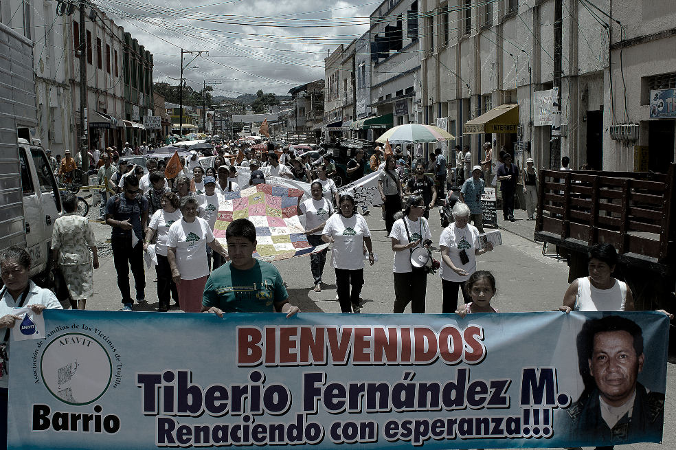 Manifestación en memoria de las víctimas.