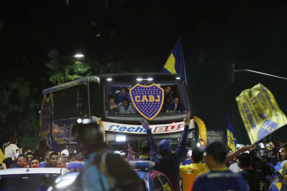 Crece la indignación en Argentina por el River-Boca en Madrid