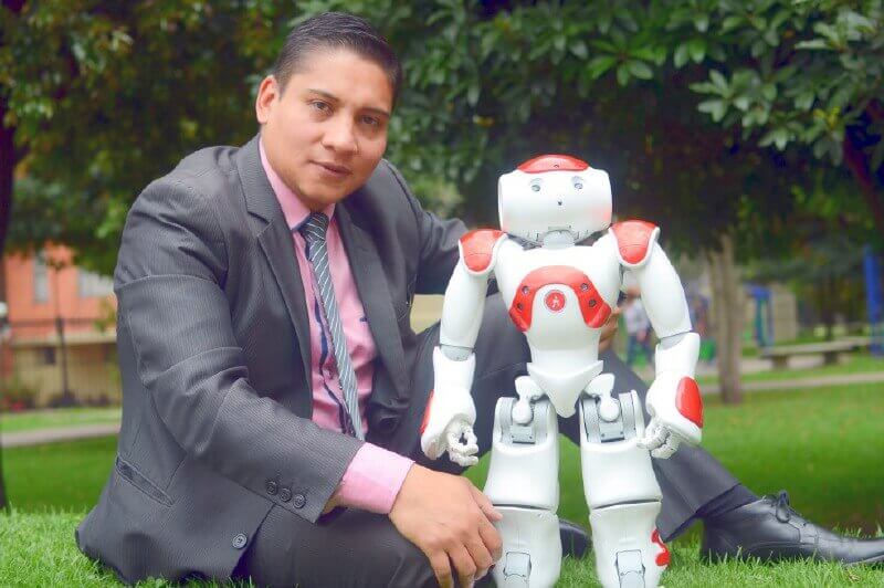Nao, el robot que mueve fibras