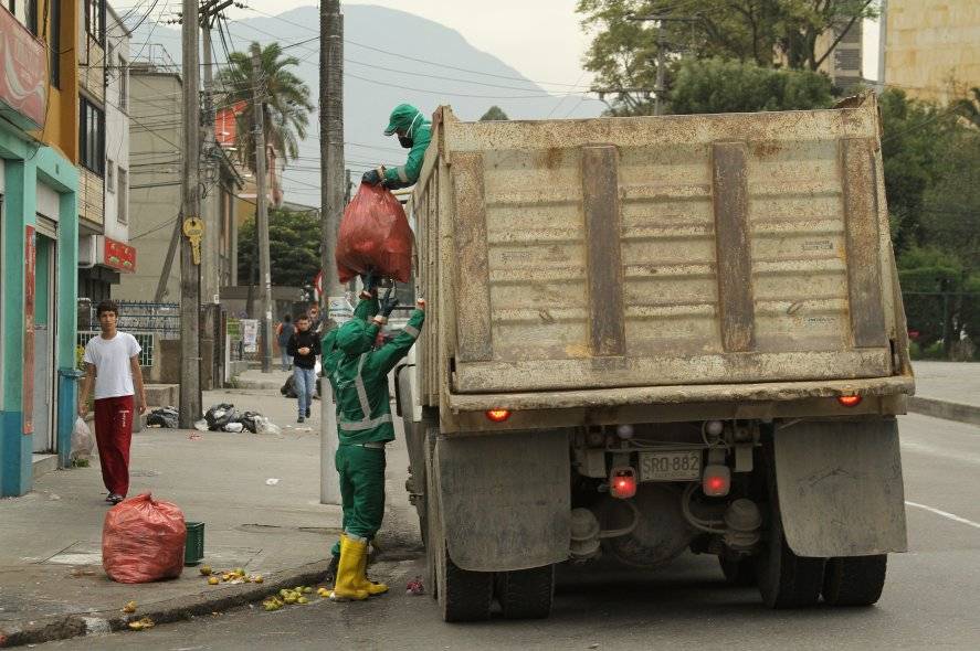 Alistan creación de empresa Aseo Bogotá, dice Petro