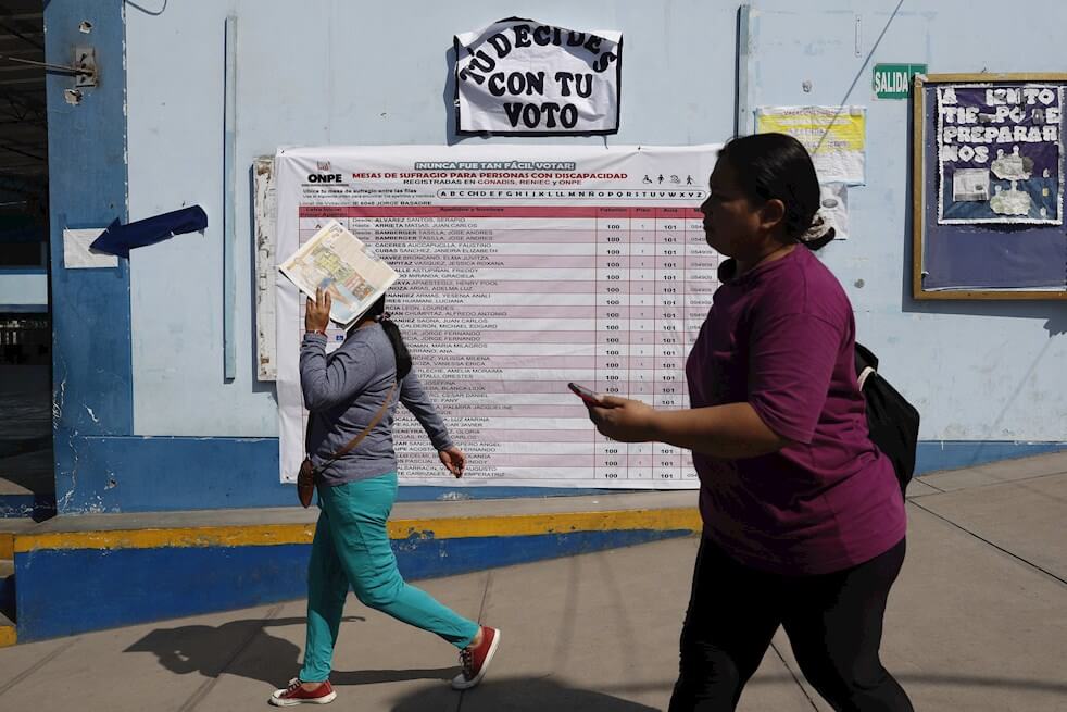 Perú castiga al fujimorismo y elige un Congreso fragmentado en diez partidos