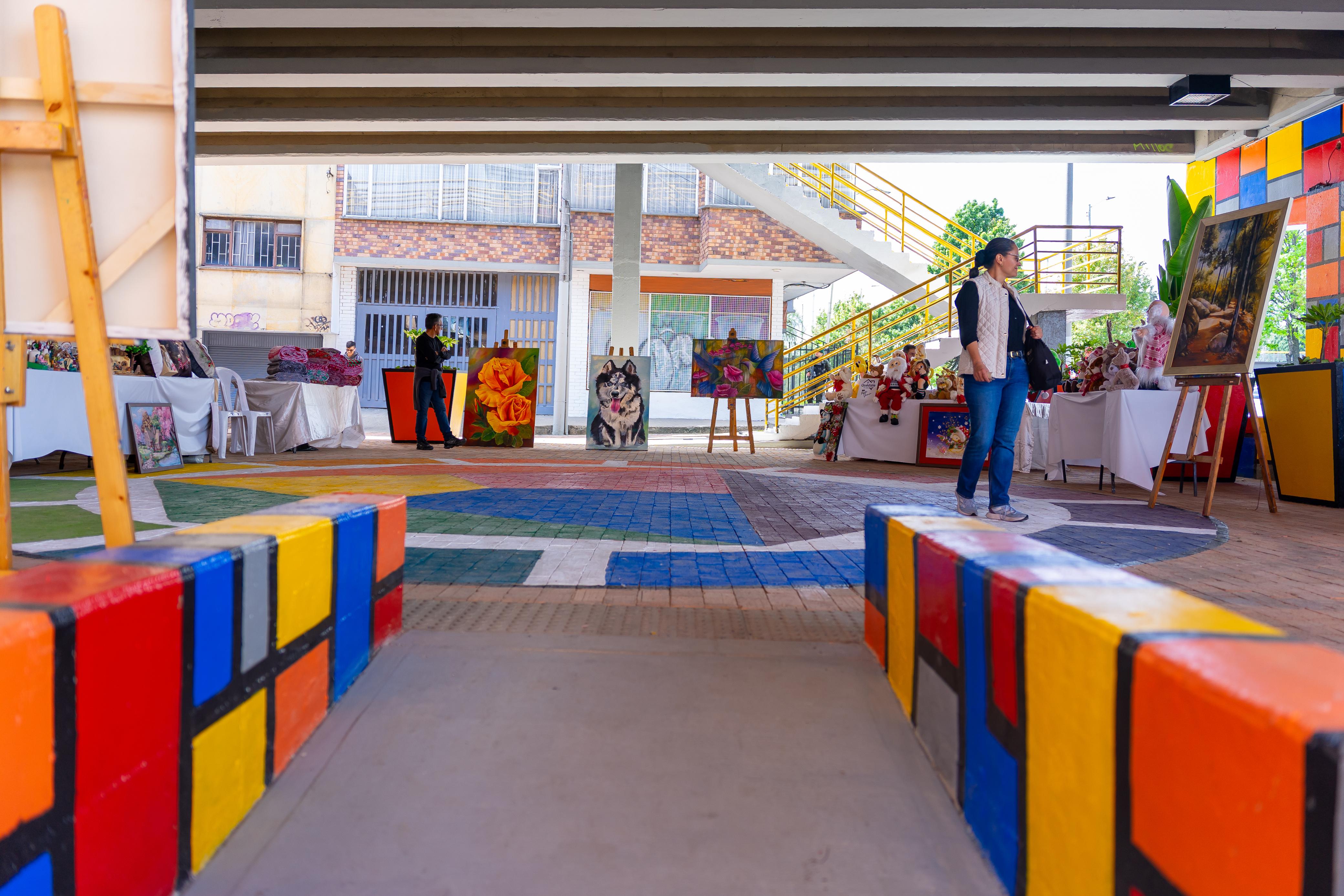 De punto de inseguridad a centro artístico: renace el bajo puente de la calle 53