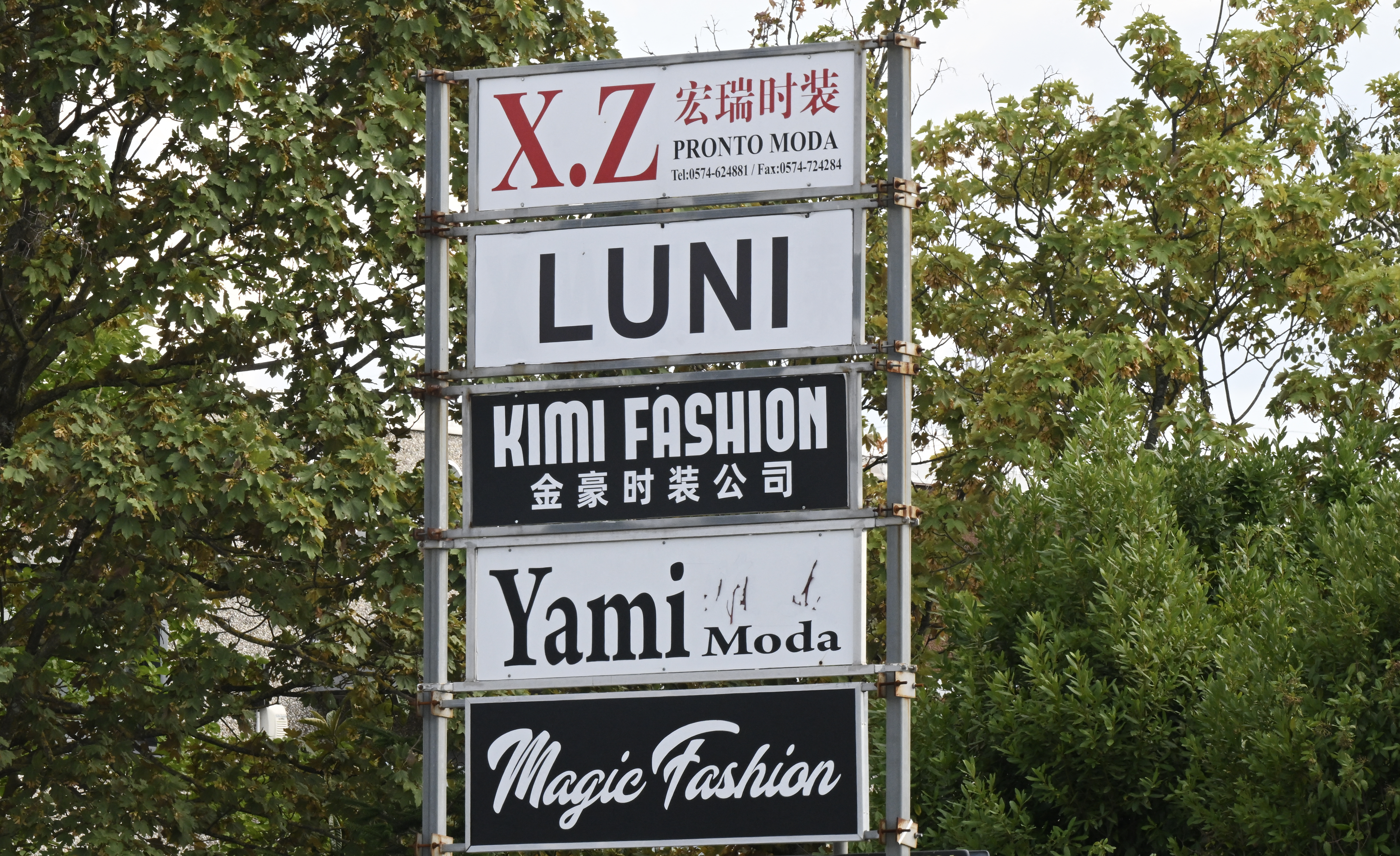 La mafia china se disputa el corazón de la “fast fashion” de Italia