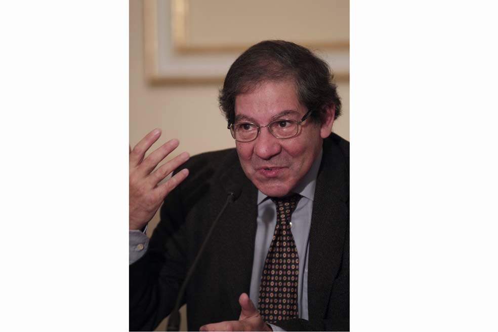«La poesía es mi forma natural de expresión»