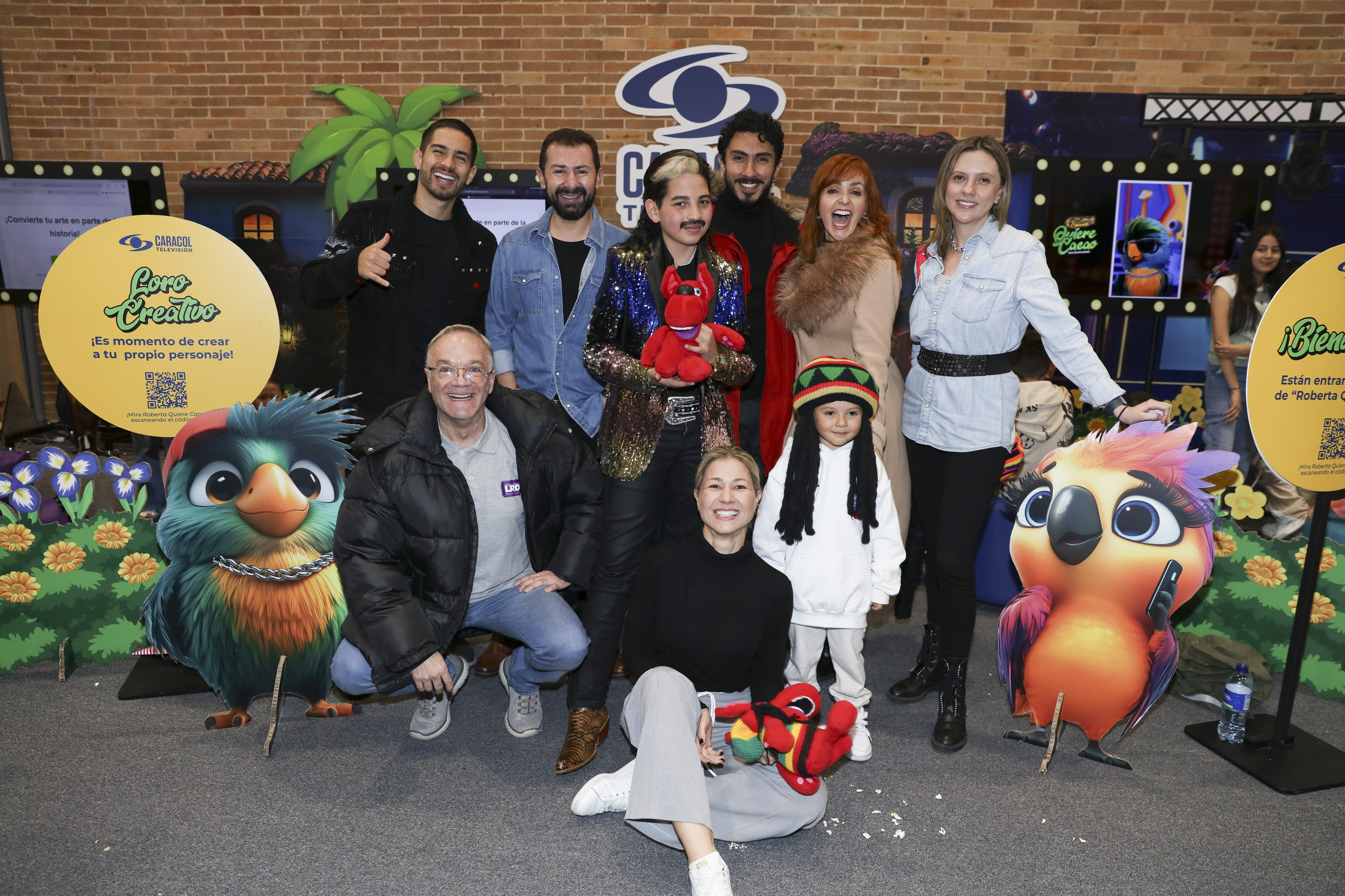 FILBo 2025: Pilar Schmitt, Catalina Gómez y más famosos en el stand de Caracol TV