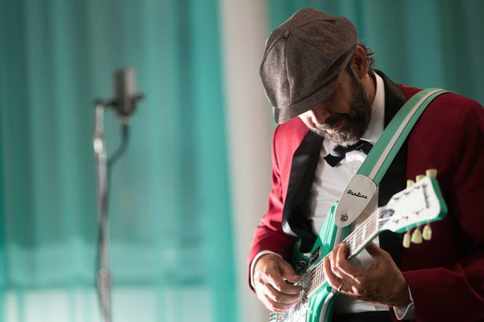 Juan Luis Guerra.