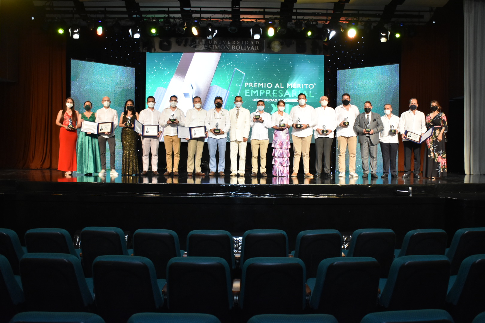 Así fueron los Premios al Mérito Empresarial  de la Unisimón en su XII versión
