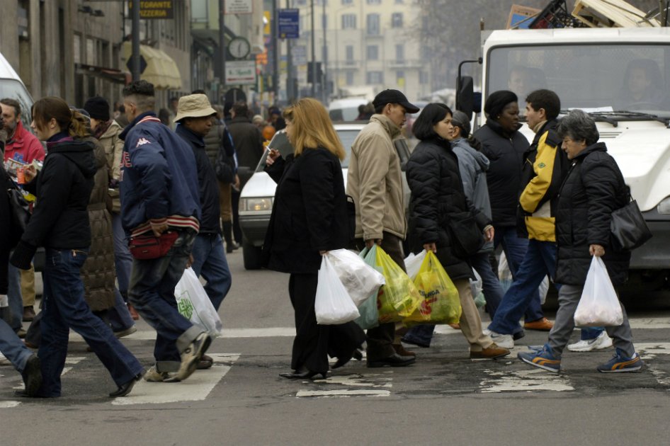 Desempleo en zona del euro cae al nivel más bajo desde principios de 2012