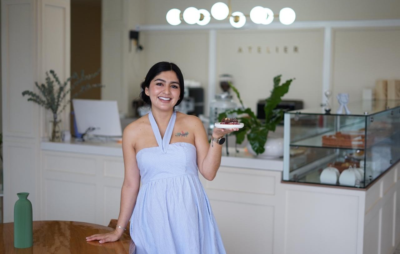 Estudió gastronomía en el SENA, aprendió en México y representó a Colombia en Francia