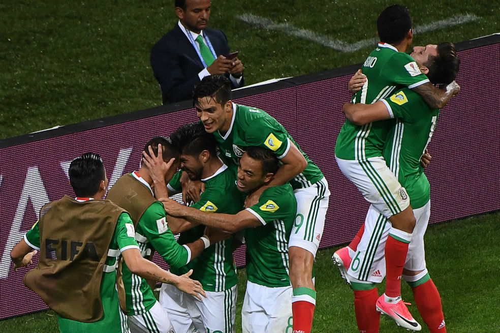 México remonta y se acerca a semifinales en la Confederaciones