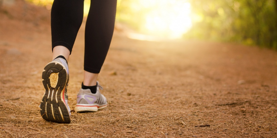 No es solo caminar, es cómo caminas: un ritmo rápido puede proteger más al corazón