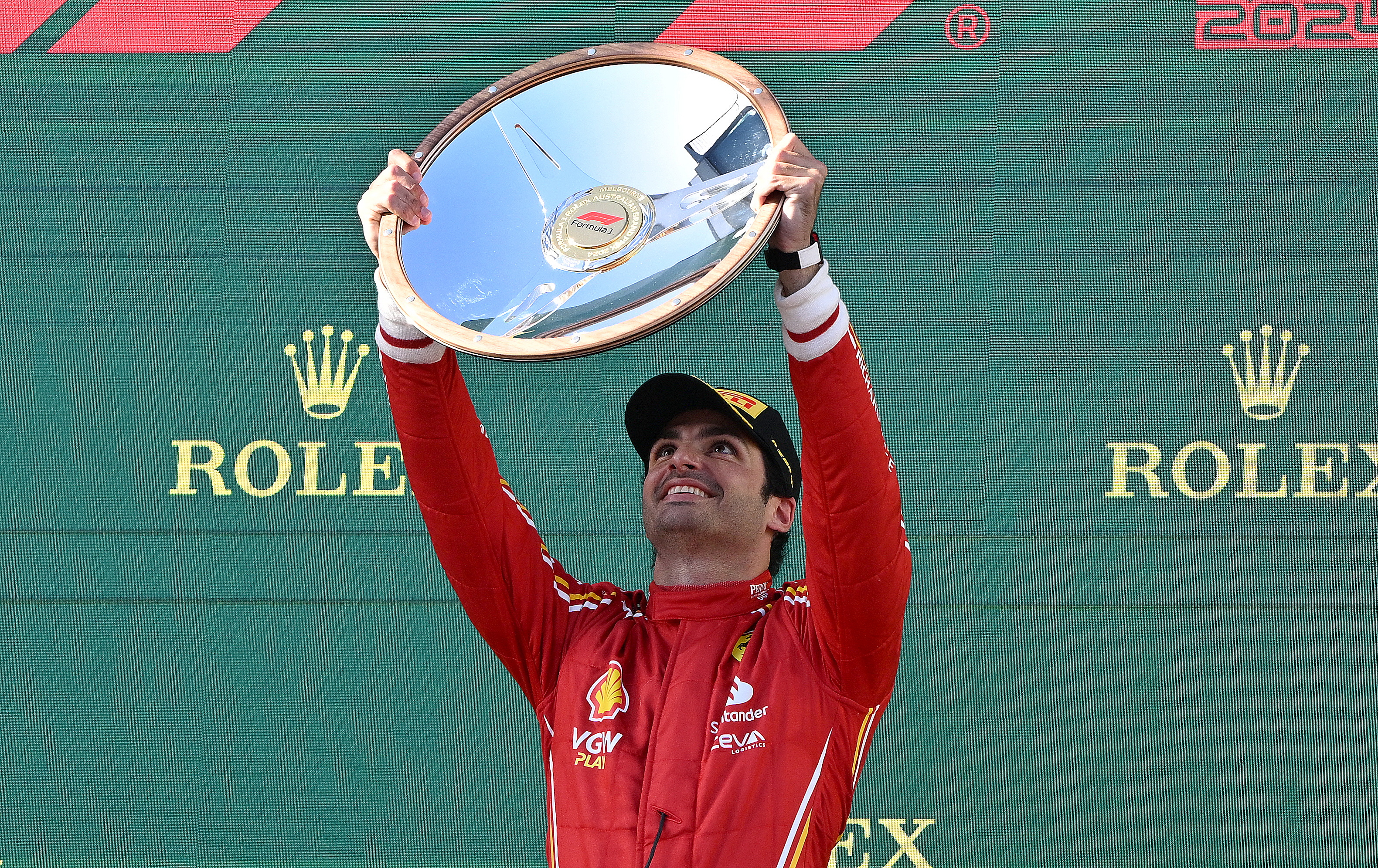 Sainz conquista el GP de Australia tras la retirada de Verstappen en Melbourne