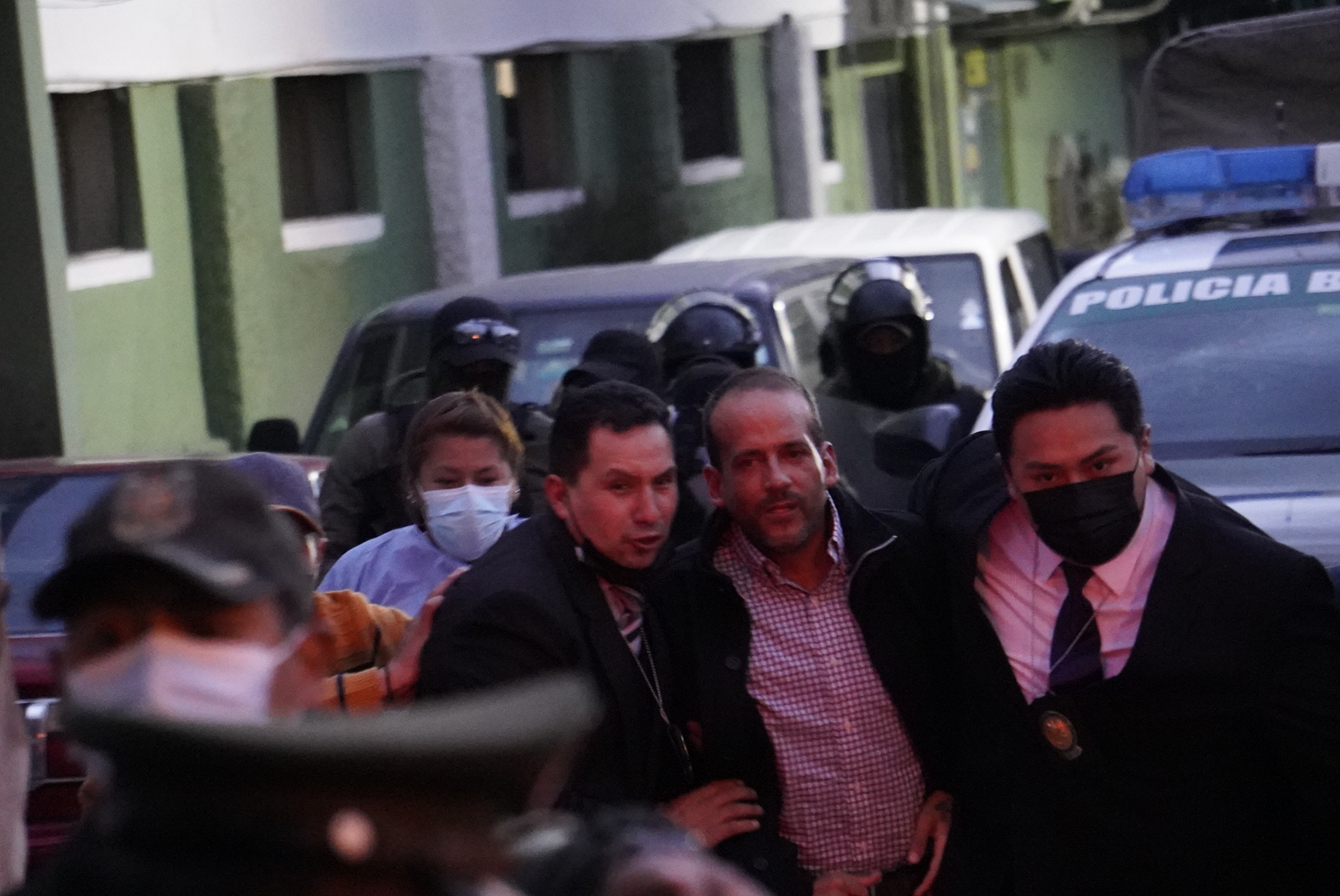 Luis Fernando Camacho, político boliviano, enfrenta 4 meses de detención preventiva