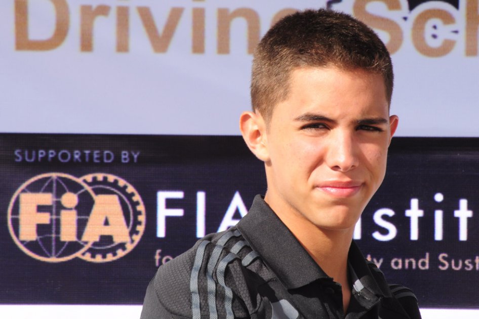Piloto juvenil colombiano realizó pruebas en Nascar