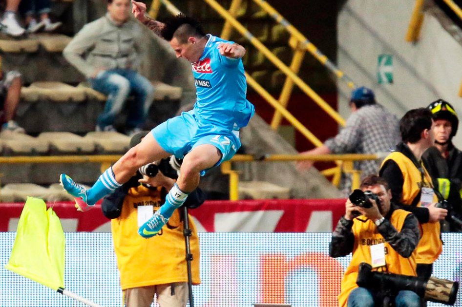 Nápoles jugará la Liga de Campeones en 2014