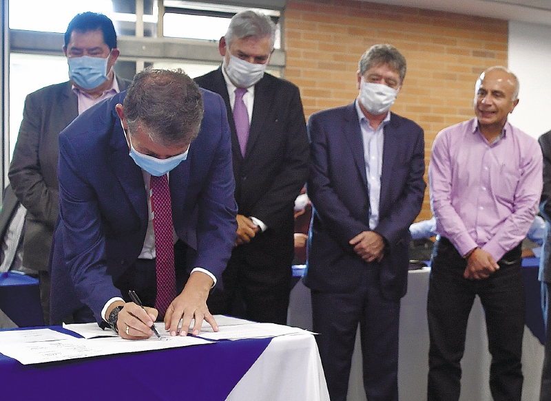 Su primer millón: los detalles de la concertación del salario mínimo para 2022