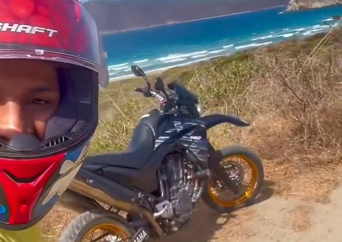 Reapareció alias “Bendito menor” paseando en moto en la Alta Guajira