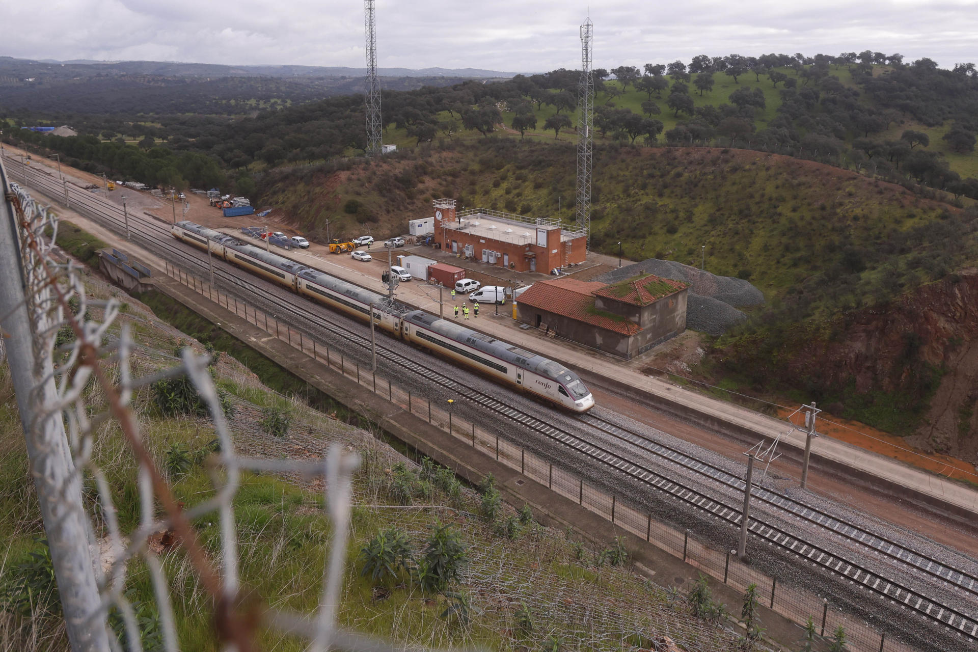 El servicio de tren de alta velocidad entre Madrid y Adalucía fue restituido tras accidente