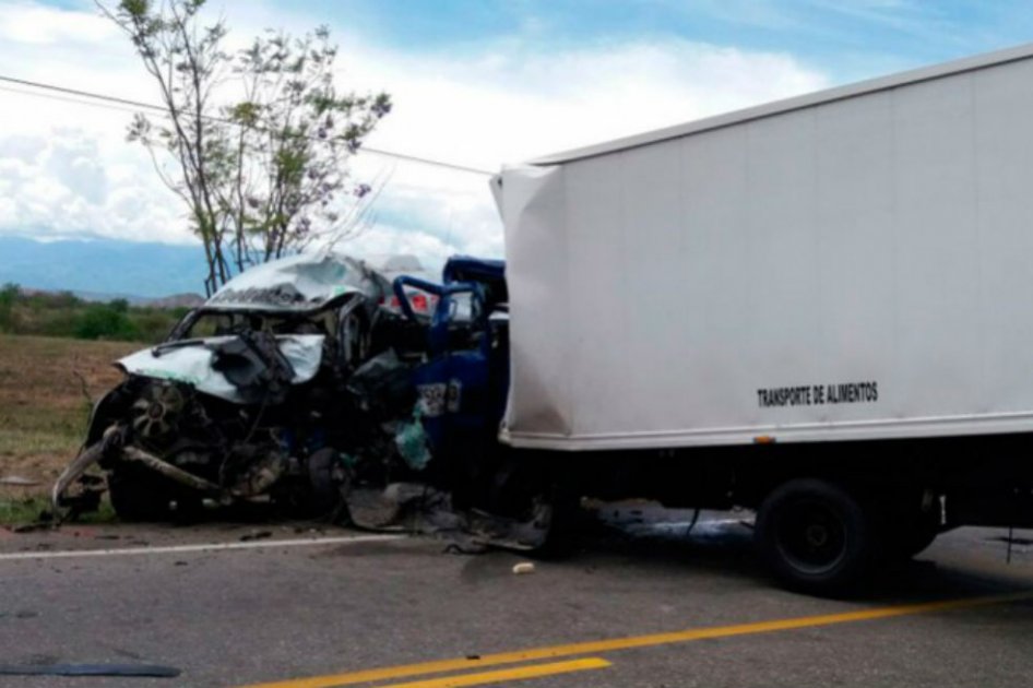 Siete muertos y al menos 10 heridos en grave accidente de tránsito en el Huila