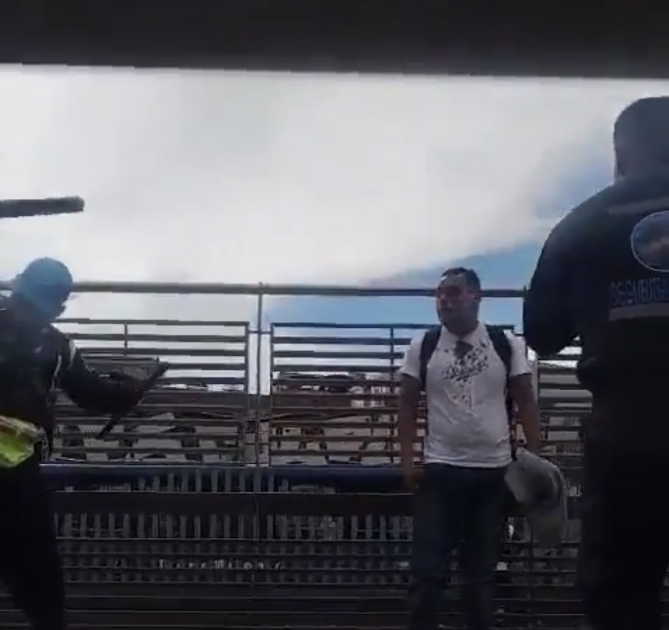 Colado en Transmilenio atacó con tijeras a dos guardas, en estación Country Sur