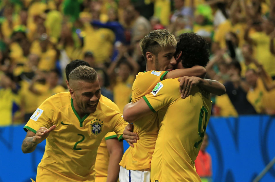 Brasil goleó y aseguró el primer lugar del grupo A