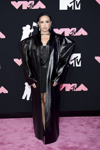 DEMI LOVATO