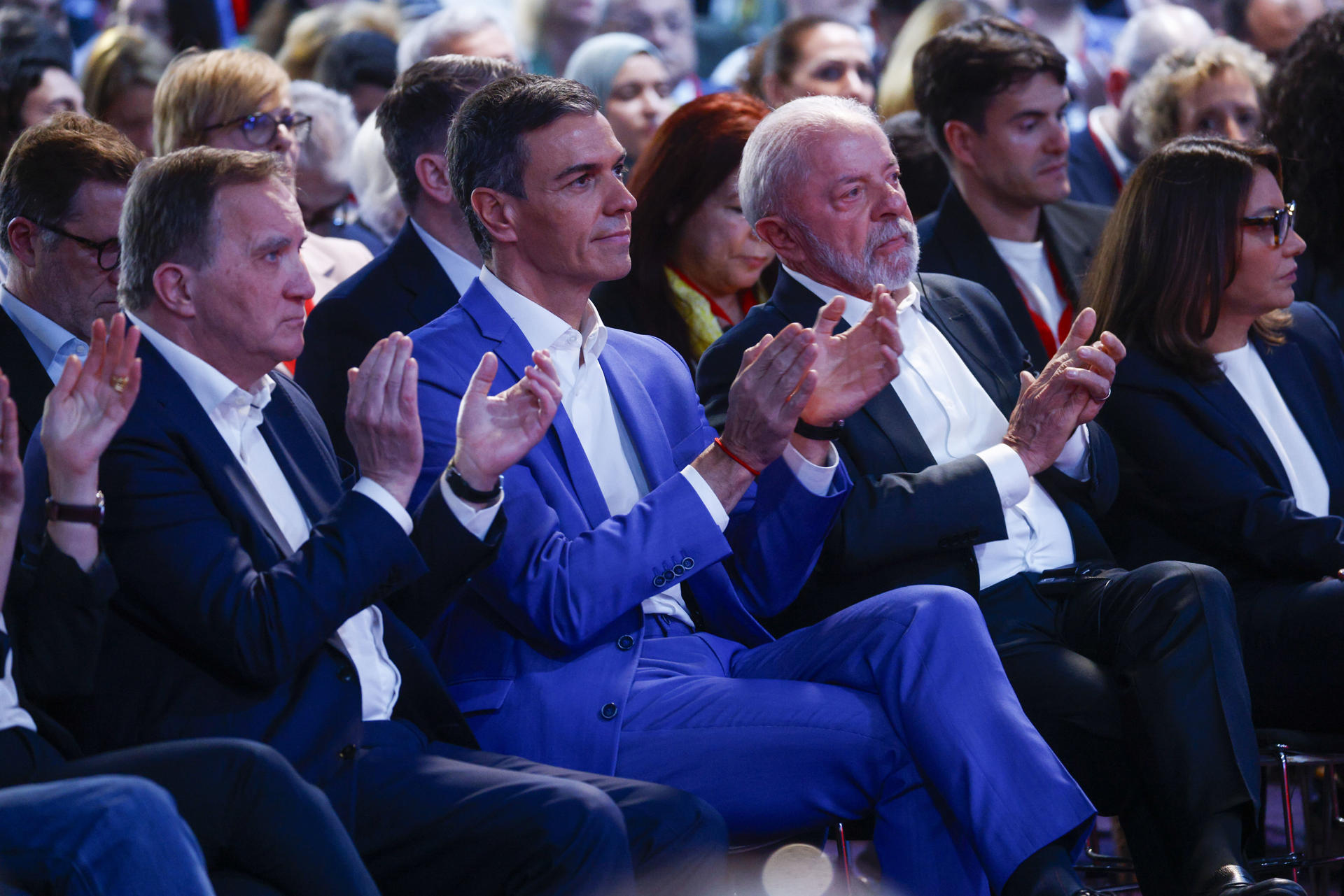 Lula, Petro y Sheinbaum llaman a fortalecer la democracia en encuentro en España