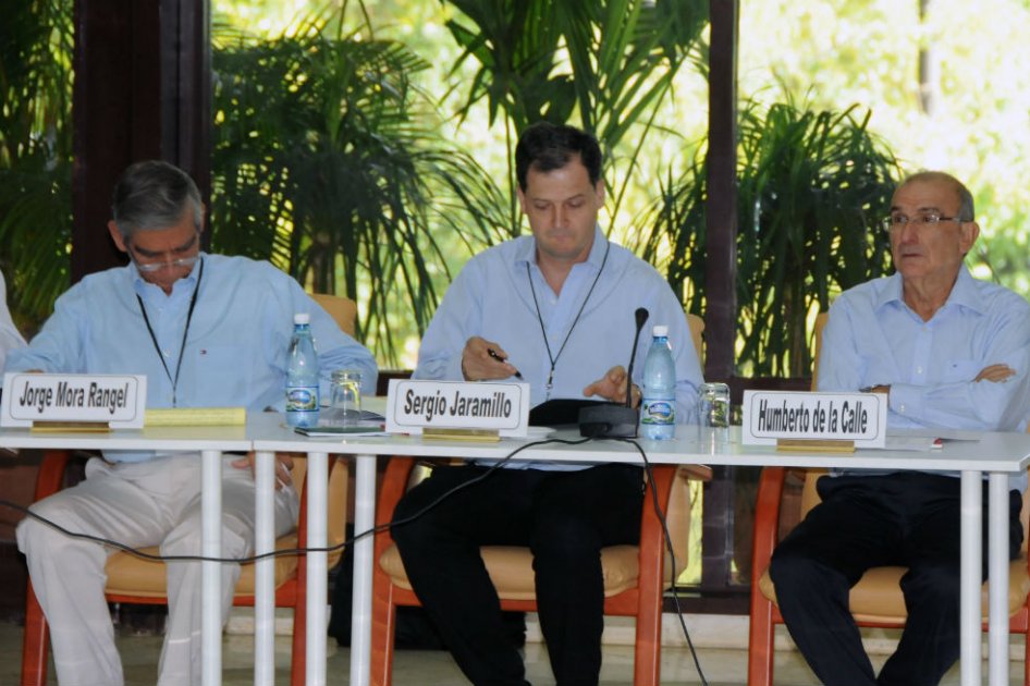 Generales esperan llamado del Presidente para sumarse a la mesa de La Habana