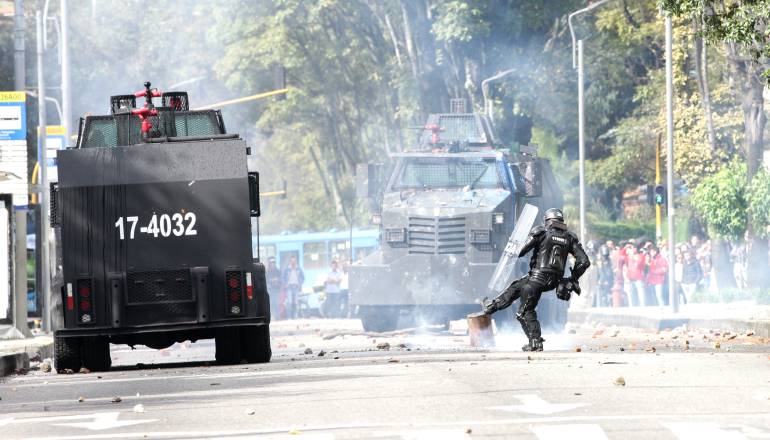 Disturbios en la Universidad Pedagógica tienen colapsada la movilidad