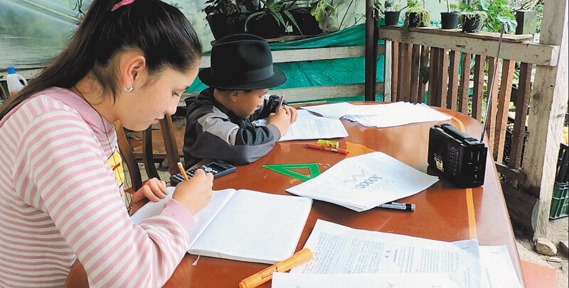 En medio de la cuarentena, vuelve la educación por radio a Boyacá