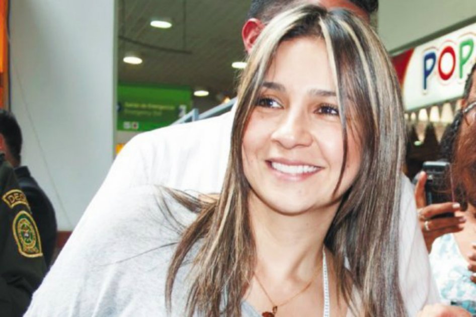 Revelan investigaciones por las que habrían “chuzado” a Vicky Dávila