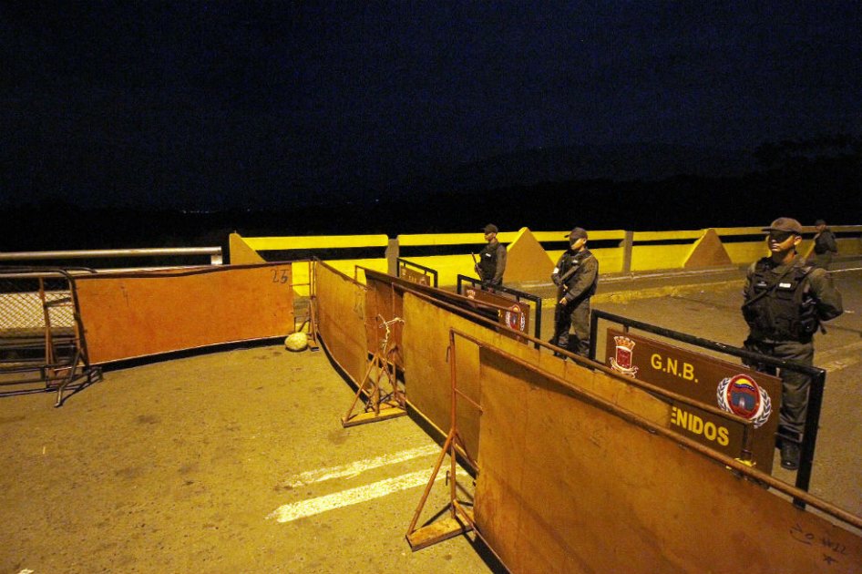 Fuerte dispositivo de seguridad en frontera con Venezuela tras cierre ordenado por Maduro