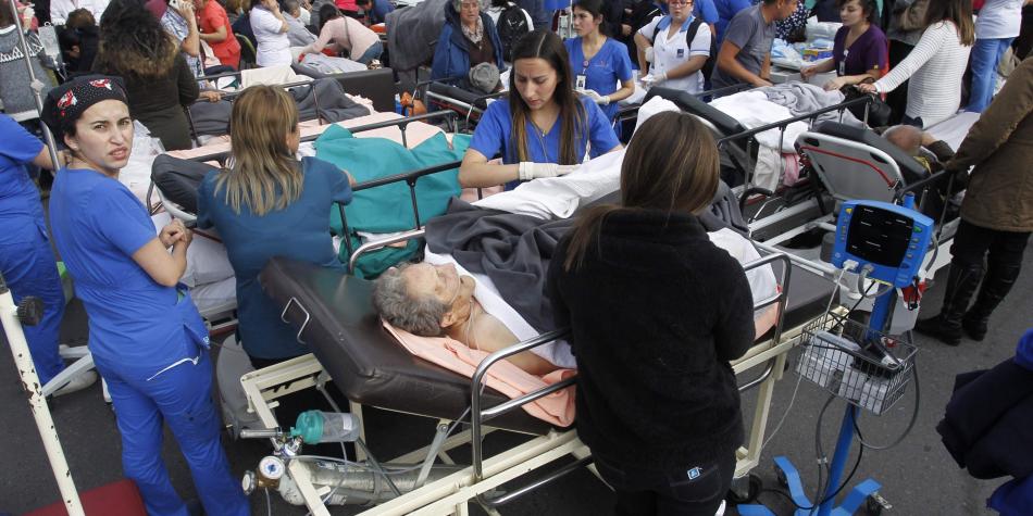 Explosión de gas deja 3 muertos y unos 50 heridos en clínica del sur de Chile