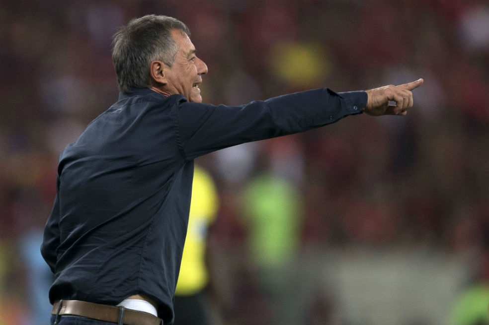 Holan seguirá al mando de Independiente de Avellaneda