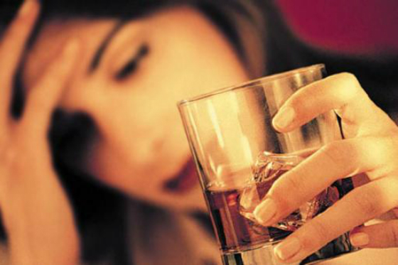 OCDE avisa del creciente consumo nocivo de alcohol entre jóvenes y mujeres