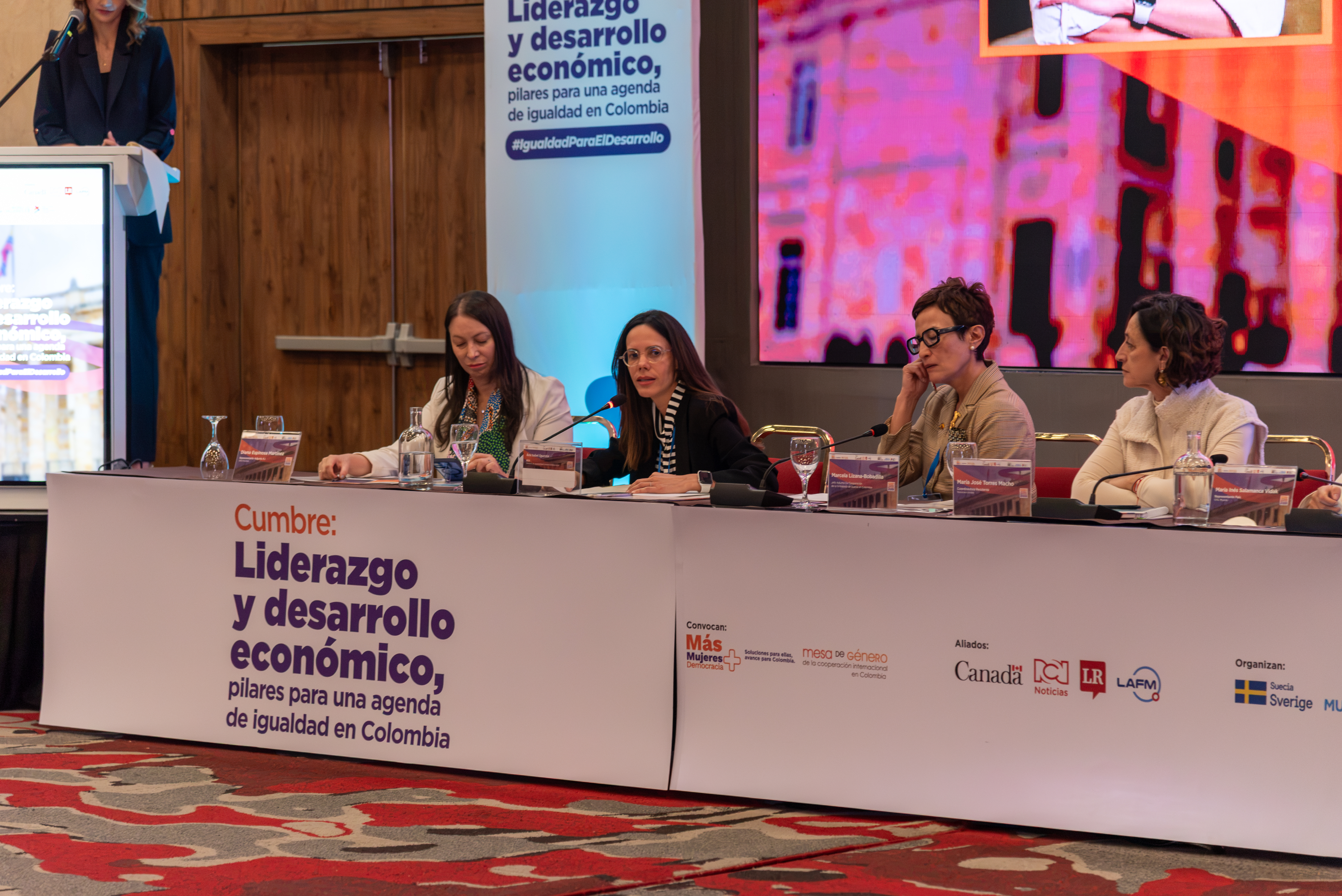 Hora de consensos: congresistas electas se reúnen para legislar en favor de las mujeres