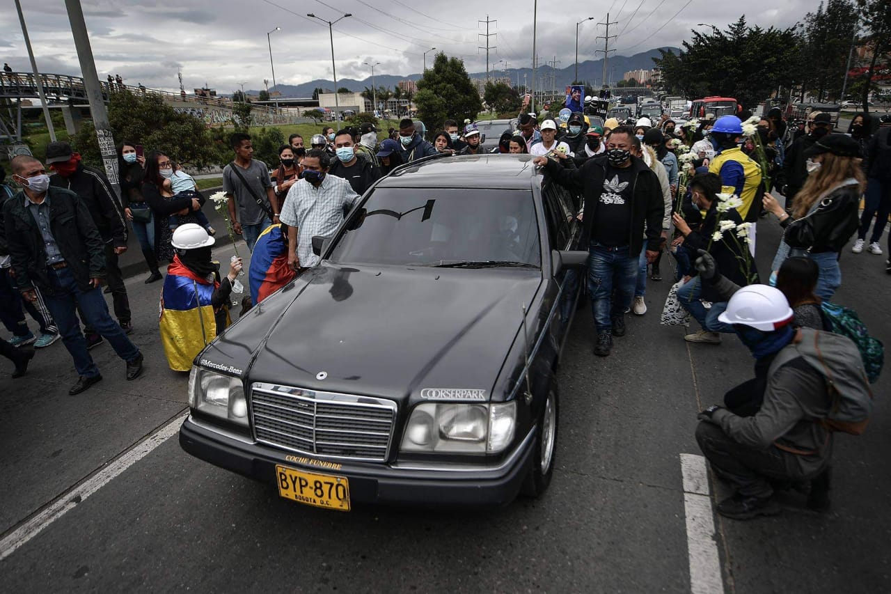 Hoy su familia reclama justicia, pues manifiestan que hay varias dudas sobre la desaparición de Duban, ya que hay versiones extraoficiales que afirman que al jóven se lo llevaron capturado ese 5 de junio oficiales del Esmad.