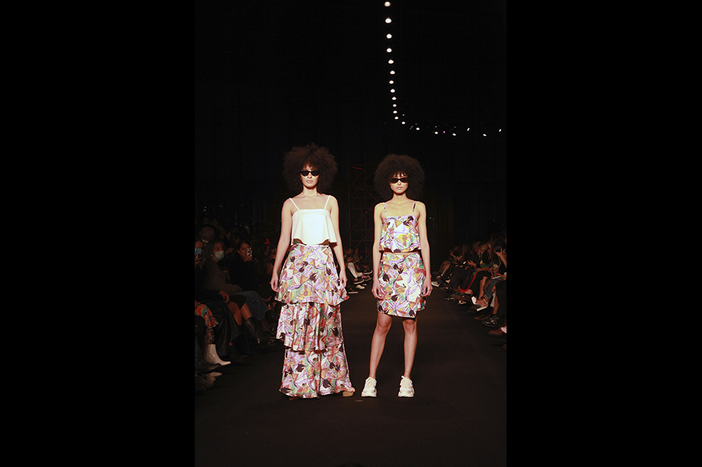 la apertura del Bogota Fashion Week inicio en bogota en el centro de convenciones Agora Bogota este 19 de mayo con tres desfiles y la presencia de la reconocido diseñador Estefan Paloemango