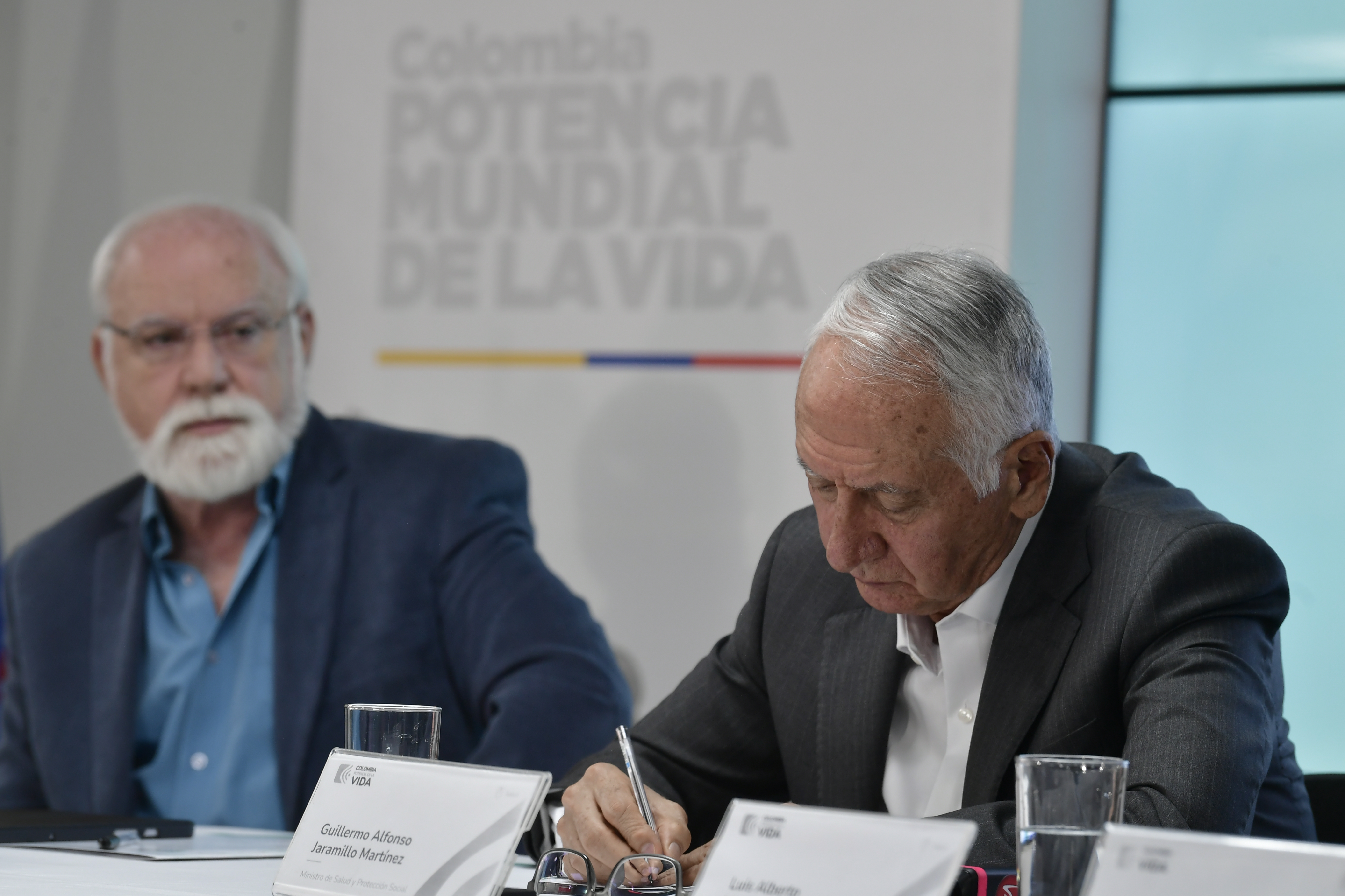 Gobierno incrementa al 90 % el mínimo de giro directo de recursos a las IPS del país
