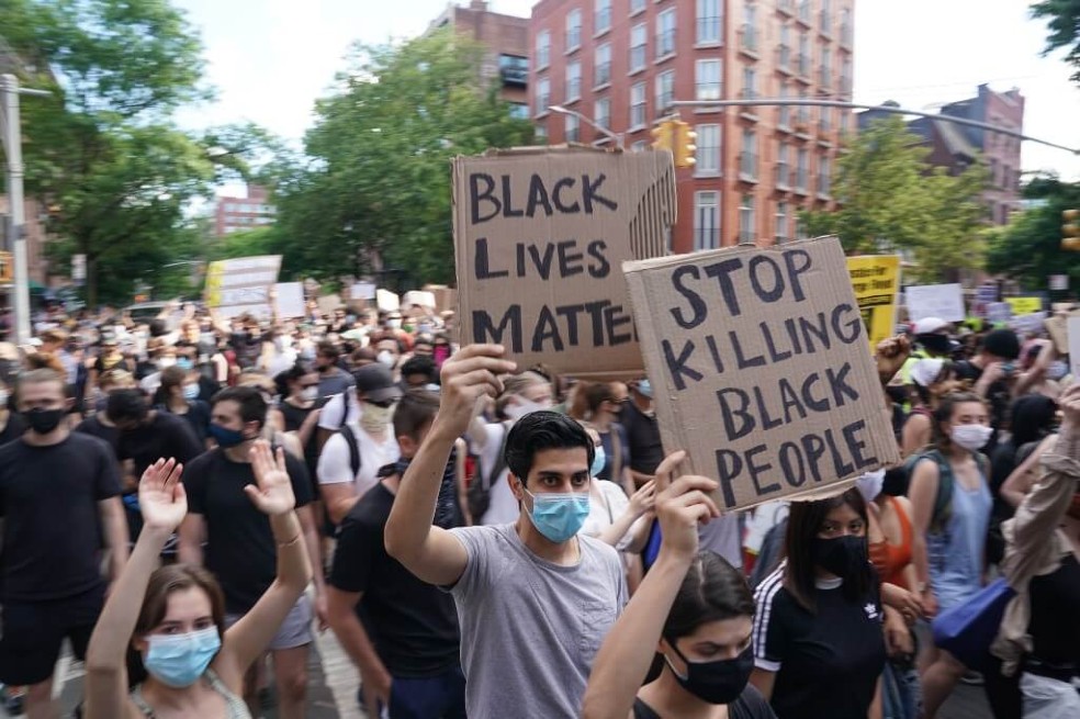 Protestas podrían desencadenar segunda ola de contagios de coronavirus en Estados Unidos