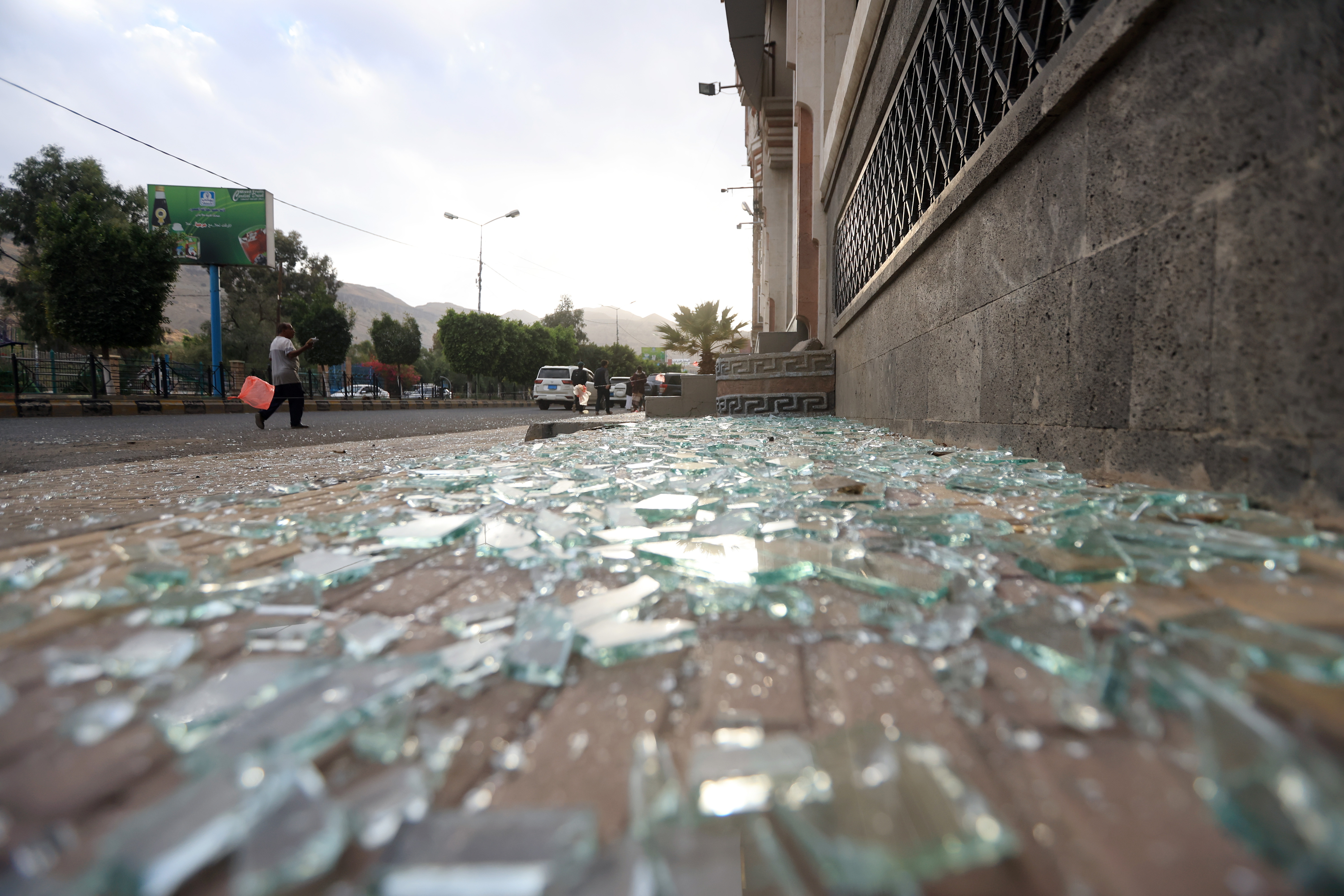 Ataques de EE. UU. en Yemen dejan al menos 31 muertos y un centenar de heridos