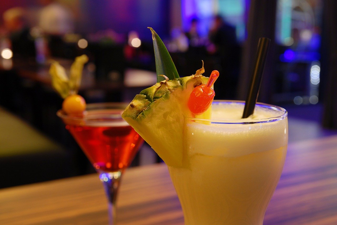 10 cocteles con y sin alcohol para dar a tus invitados y ver el partido de Colombia