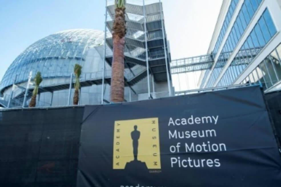 El Museo del Cine abrirá en Los Ángeles con un homenaje a Kirk Douglas