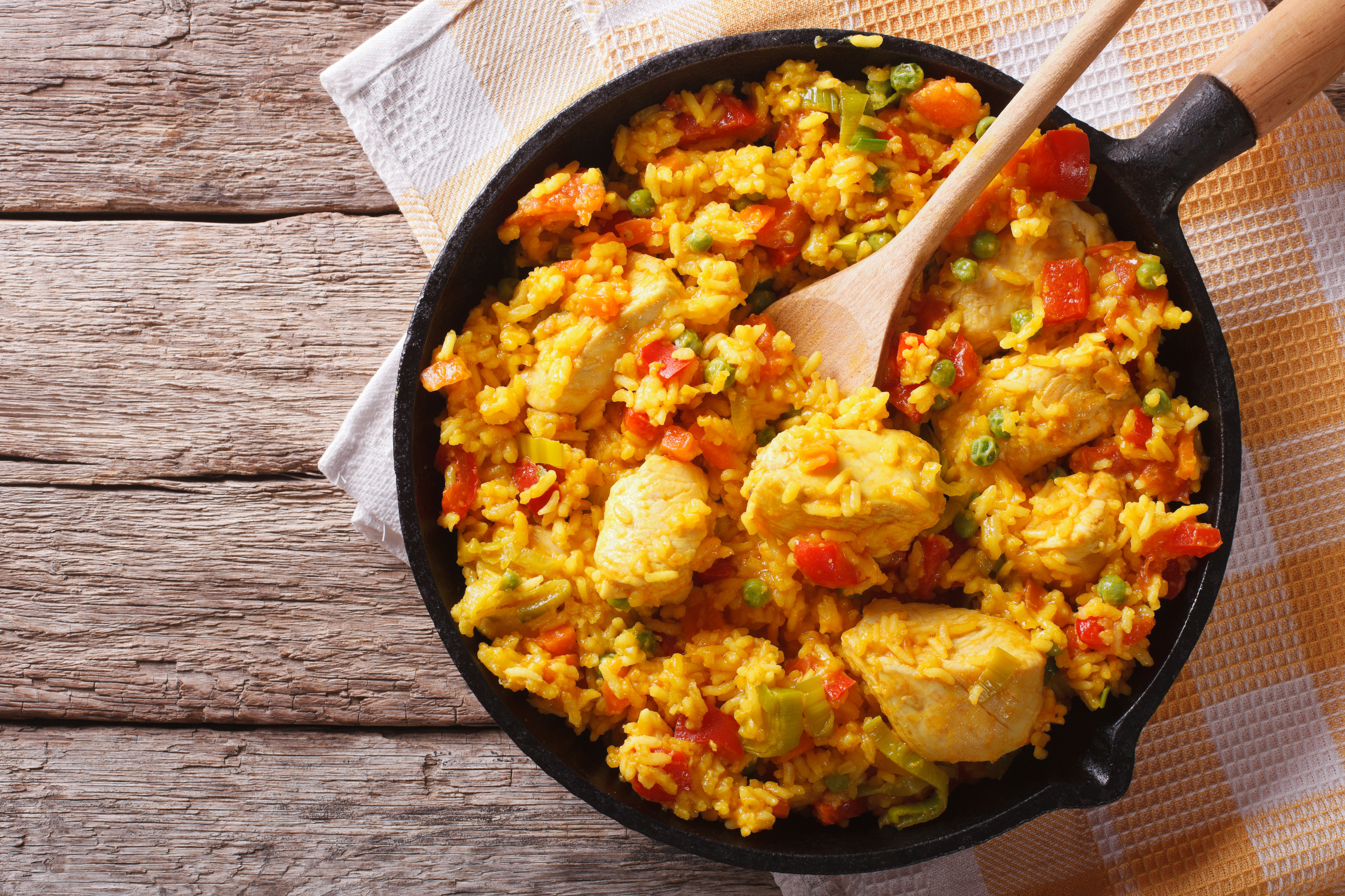 Arroz con pollo: una receta de Jorge Raush para preparar en casa