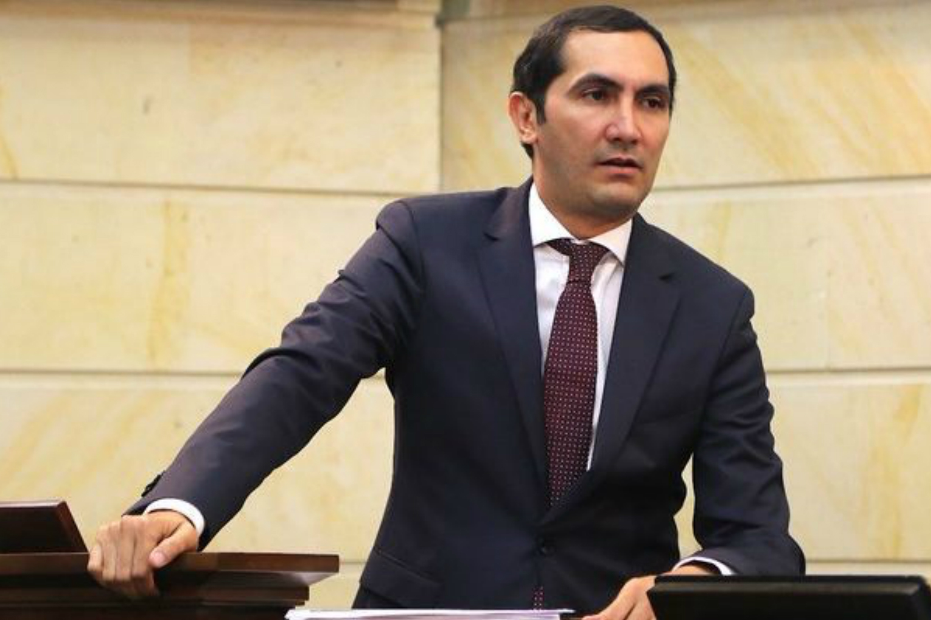 Por unanimidad, Partido Conservador decide no apoyar IVA a canasta familiar