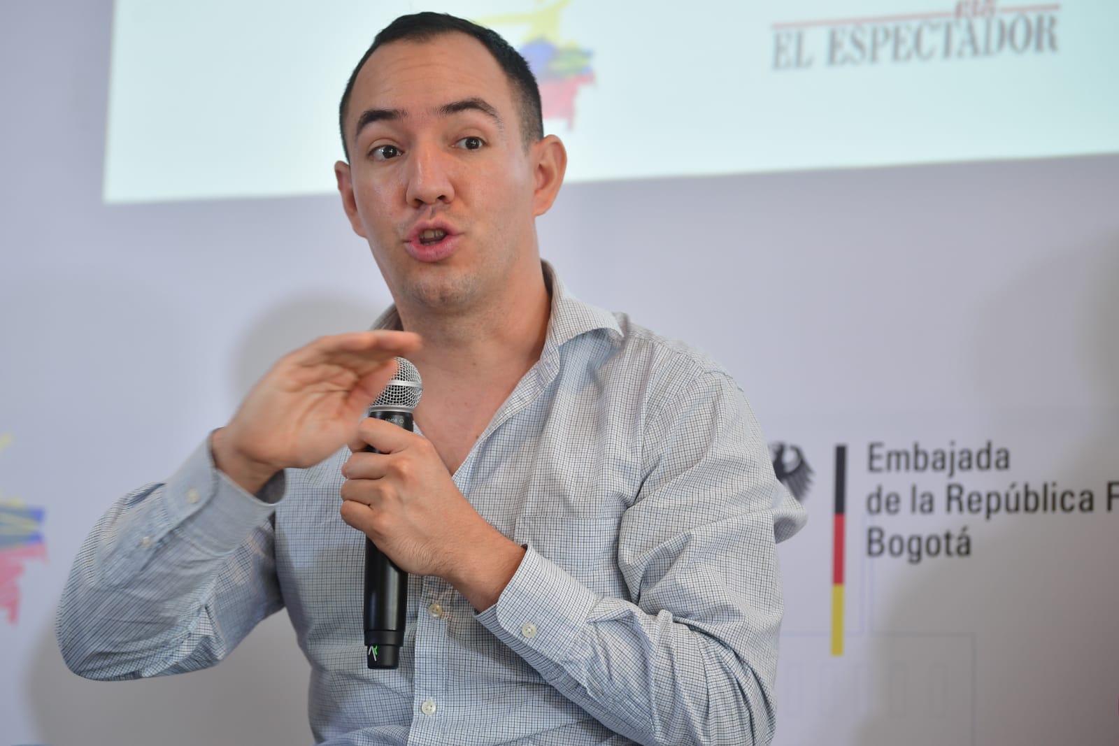 ‘Hay que aprovechar cada luz de esperanza para transformar el país’: líder exFarc