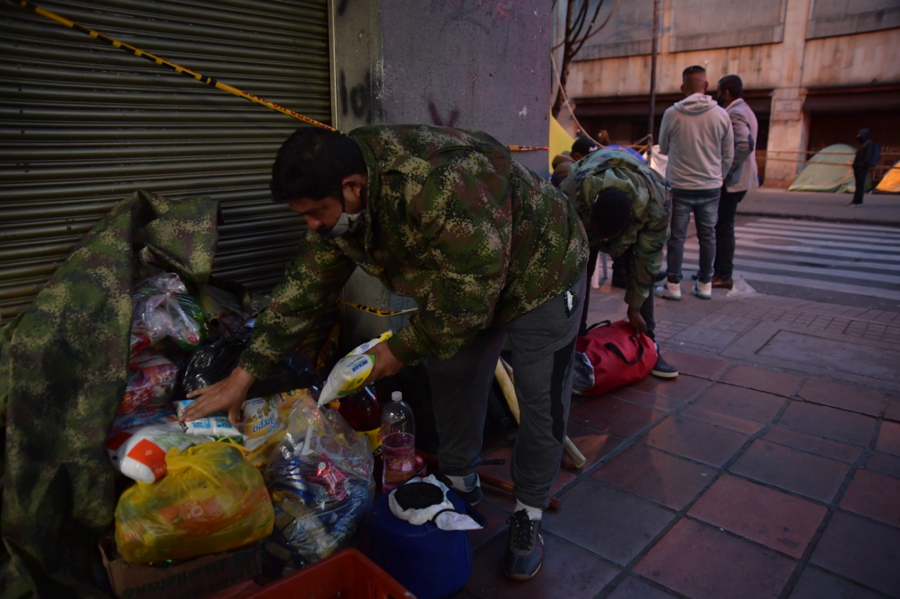 Lo que piden las víctimas militares que protestan en el centro de Bogotá