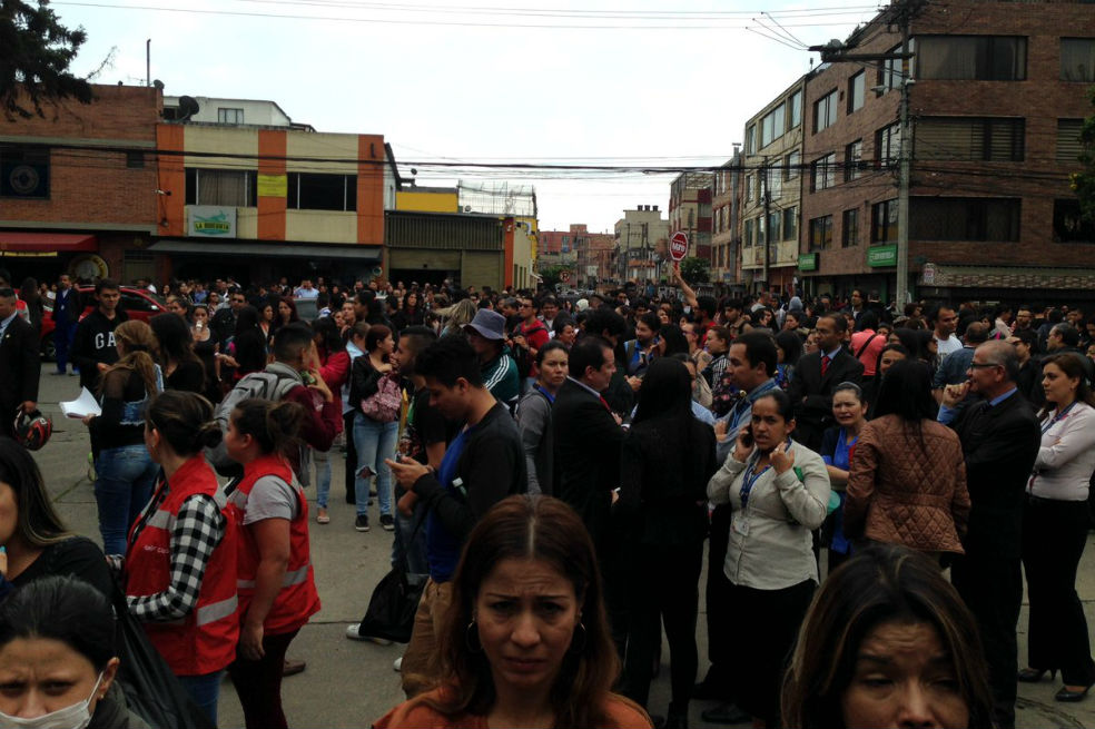 Evacúan el Centro Empresarial Dorado Plaza por falsa alarma de bomba