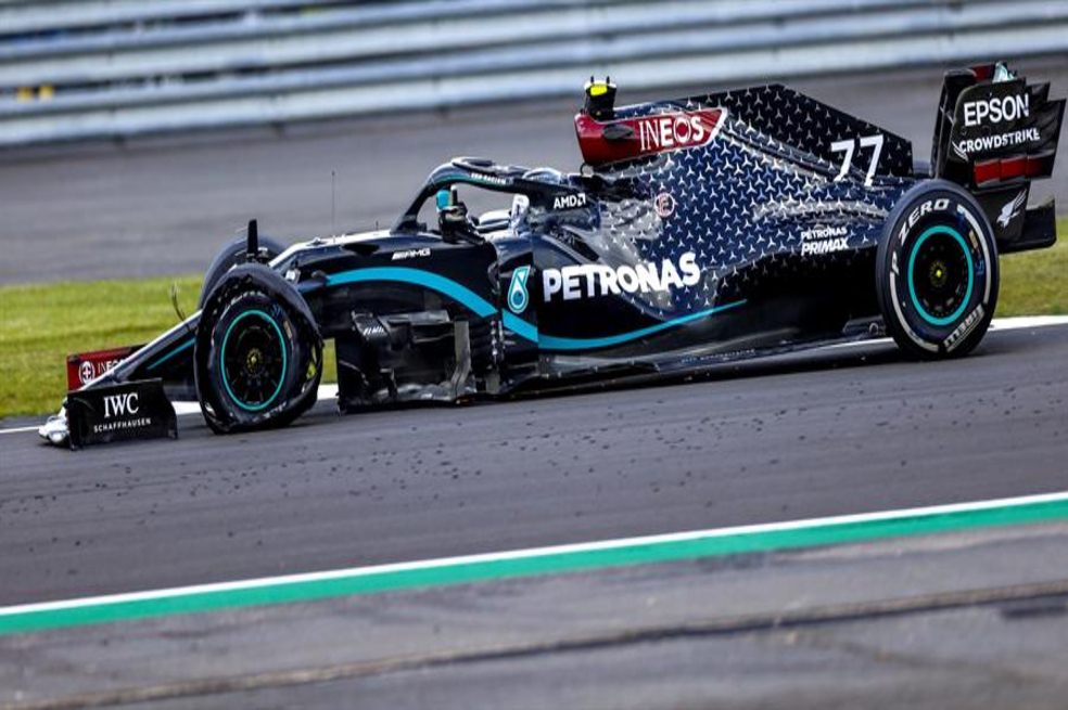 Hamilton ganó el Premio de Gran Bretaña con una llanta pinchada